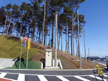 洋野宿戸IC受電設備と道路照明